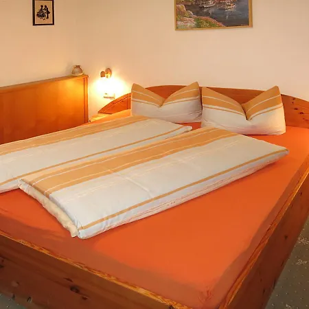 Haus Gluck 495w Apartment